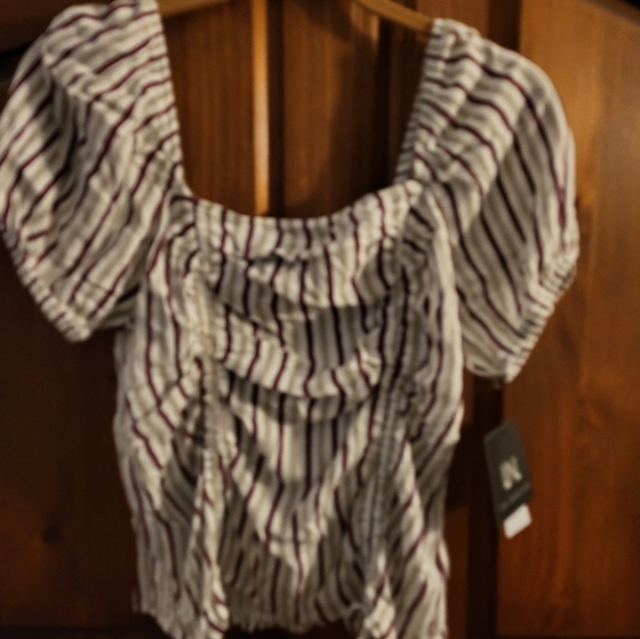 I N top - Picture 2 of 4